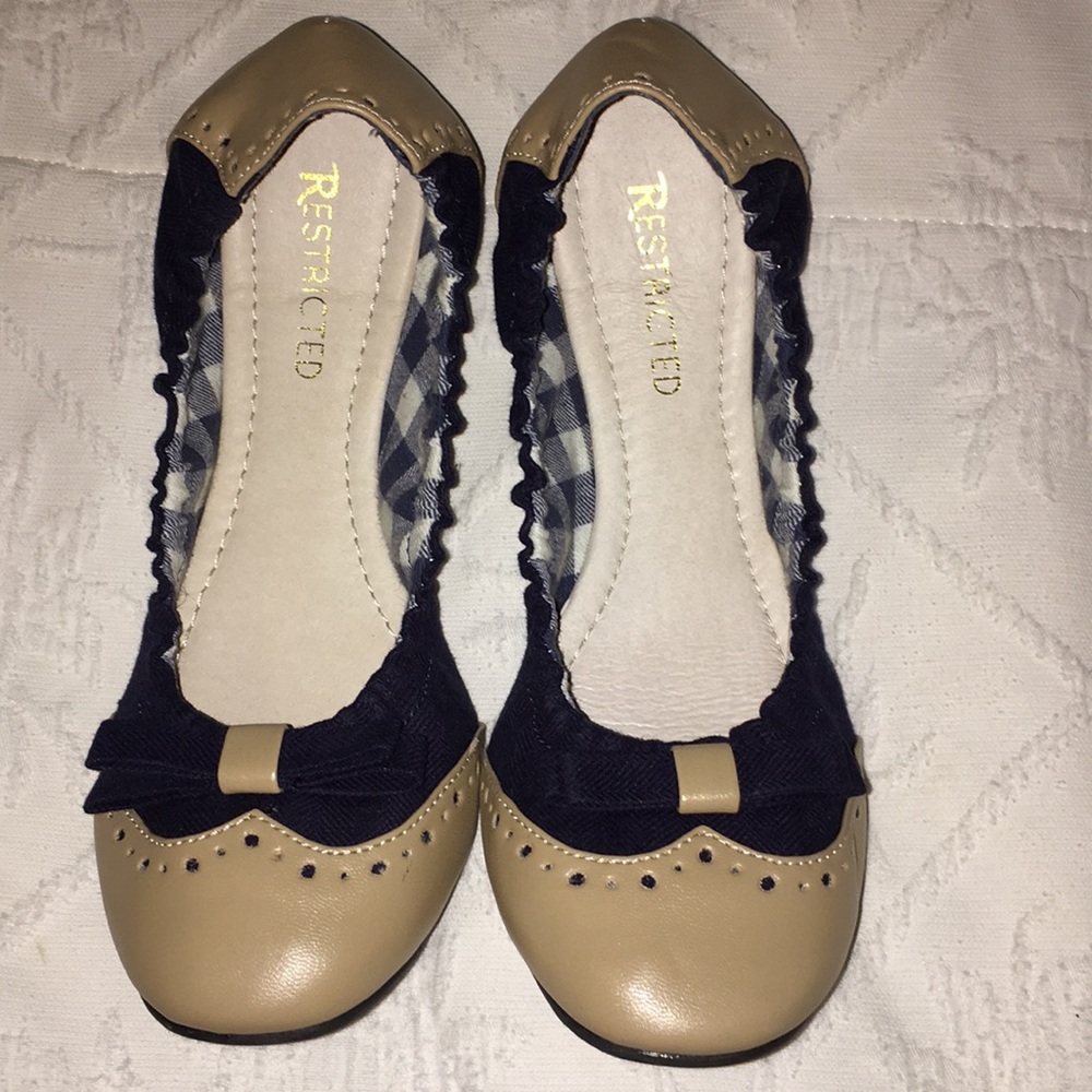 CUTE FLATS!